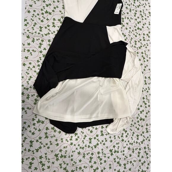 NWT! Roz & Ali Dress Size: M - Picture 5 of 7